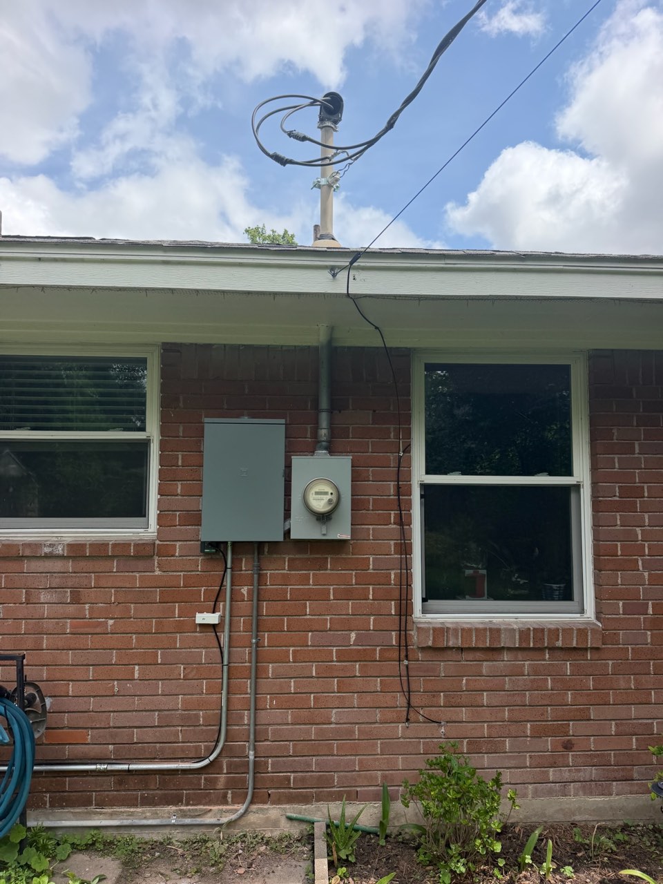 Electrical troubleshooting and repair on a Houston home panel